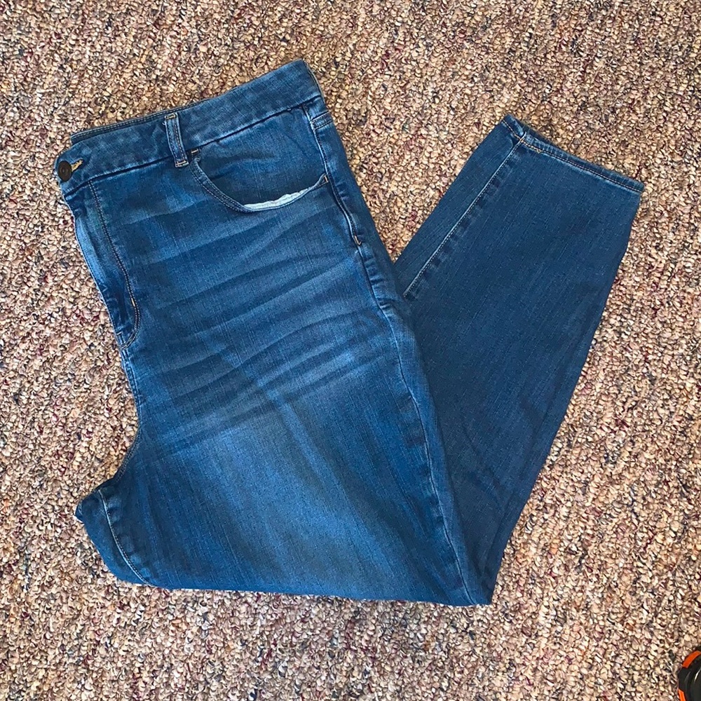 Women’s American eagle medium wash next level stretch curvy high rise jeggings